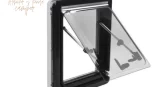 ventana-abatible-CZ-con-mosquitera-y-oscurecedor